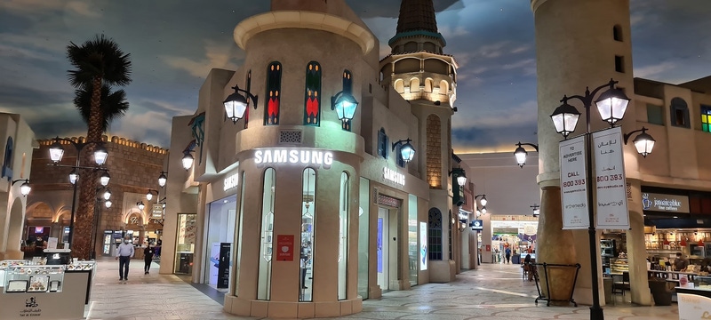 Les consultants Samsung hautement qualifiés comprennent les besoins des clients des commerces au détail et recommandent les produits les mieux adaptés aux modes de vie individuels. Crédit photo - MDS Mobile